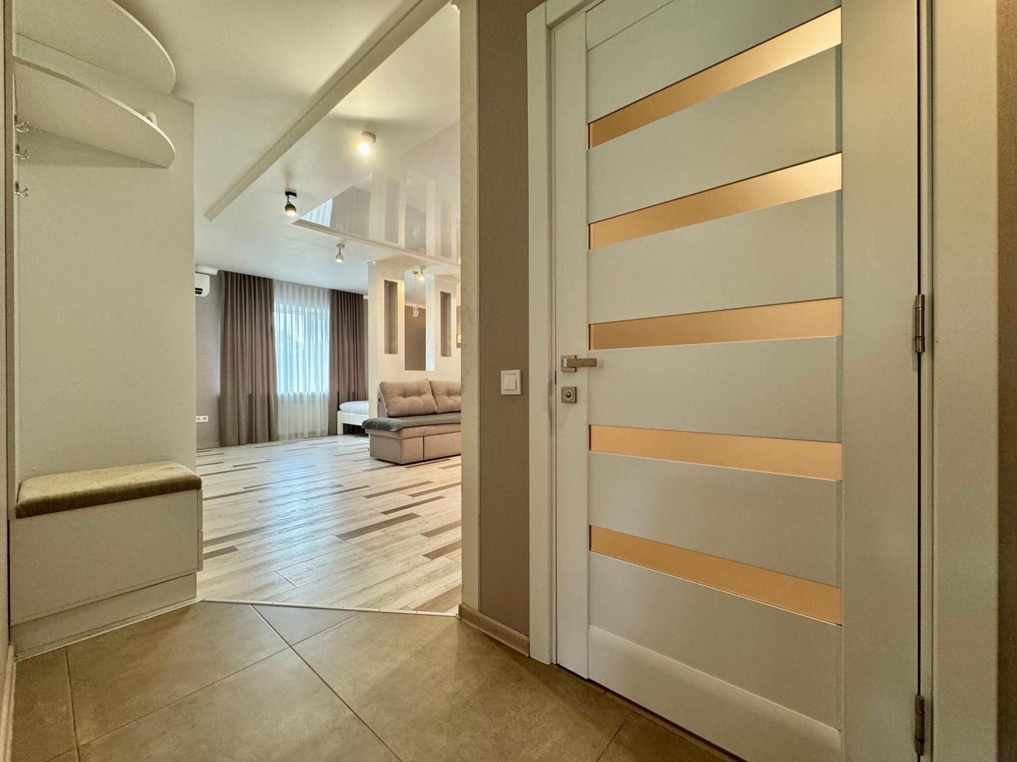 Apartpoltava Розкішна Студія З Кутовою Ванною, 1-Й Будинок Біля Корпусного Парку, Панорамний Балкон Ngoại thất bức ảnh